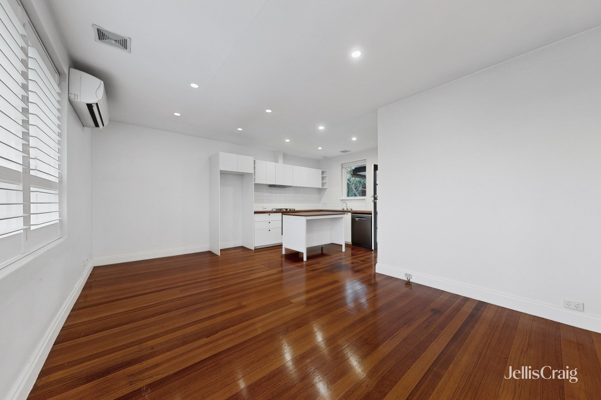 2/8 Arthur Street, Aberfeldie image 6