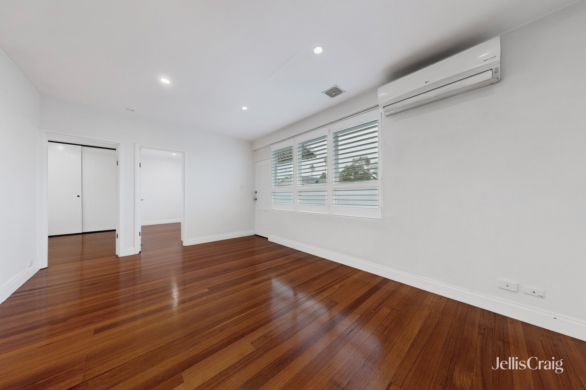 2/8 Arthur Street, Aberfeldie image 7