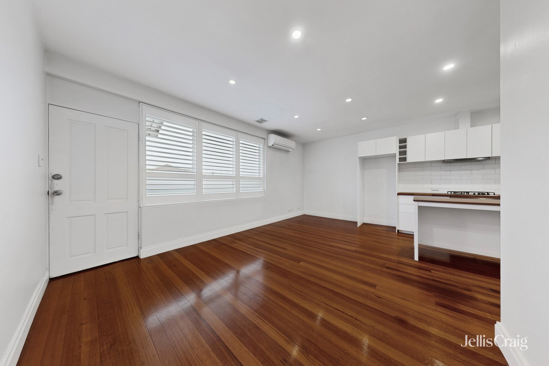 2/8 Arthur Street, Aberfeldie image 9