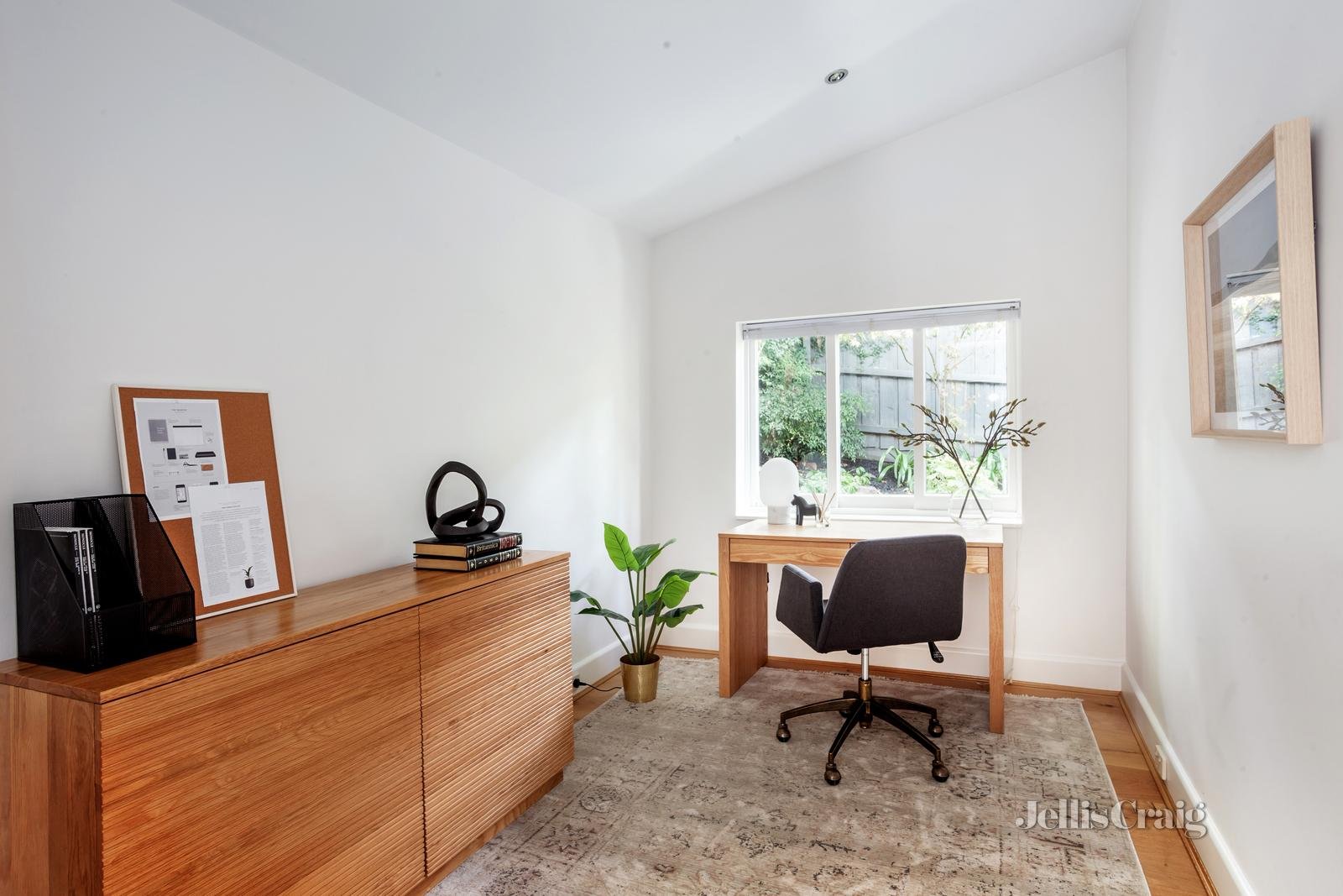 28 Arundel Crescent, Surrey Hills image 12