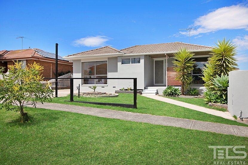 28 Ashleigh Crescent, Meadow Heights image 1