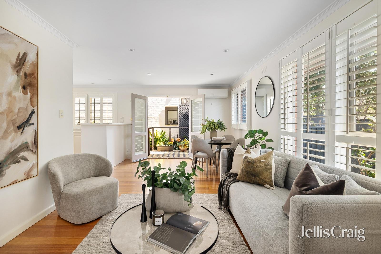 28 Ashley Grove, Malvern image 4