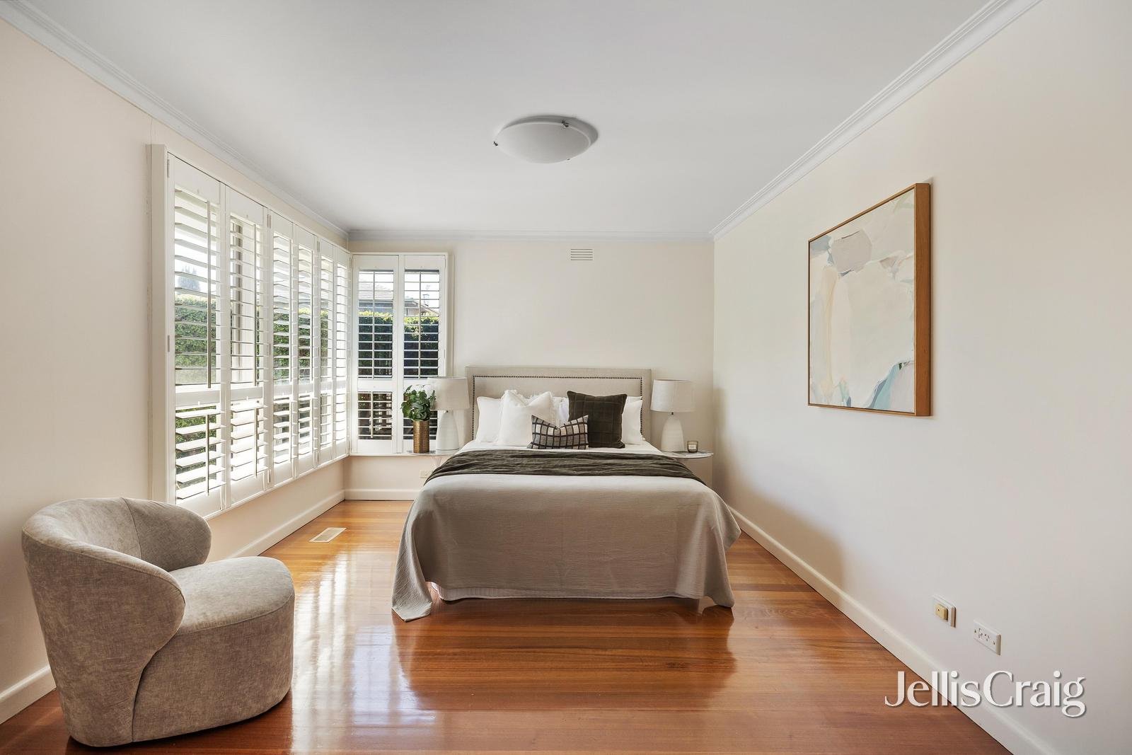 28 Ashley Grove, Malvern image 5