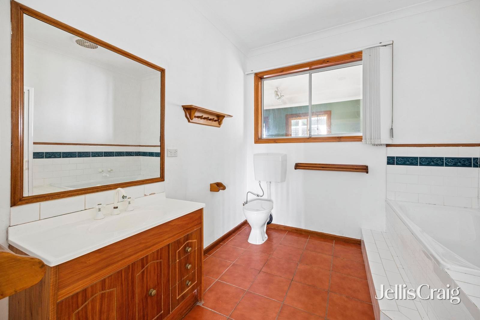 28 Bailey Street, Belmont image 5