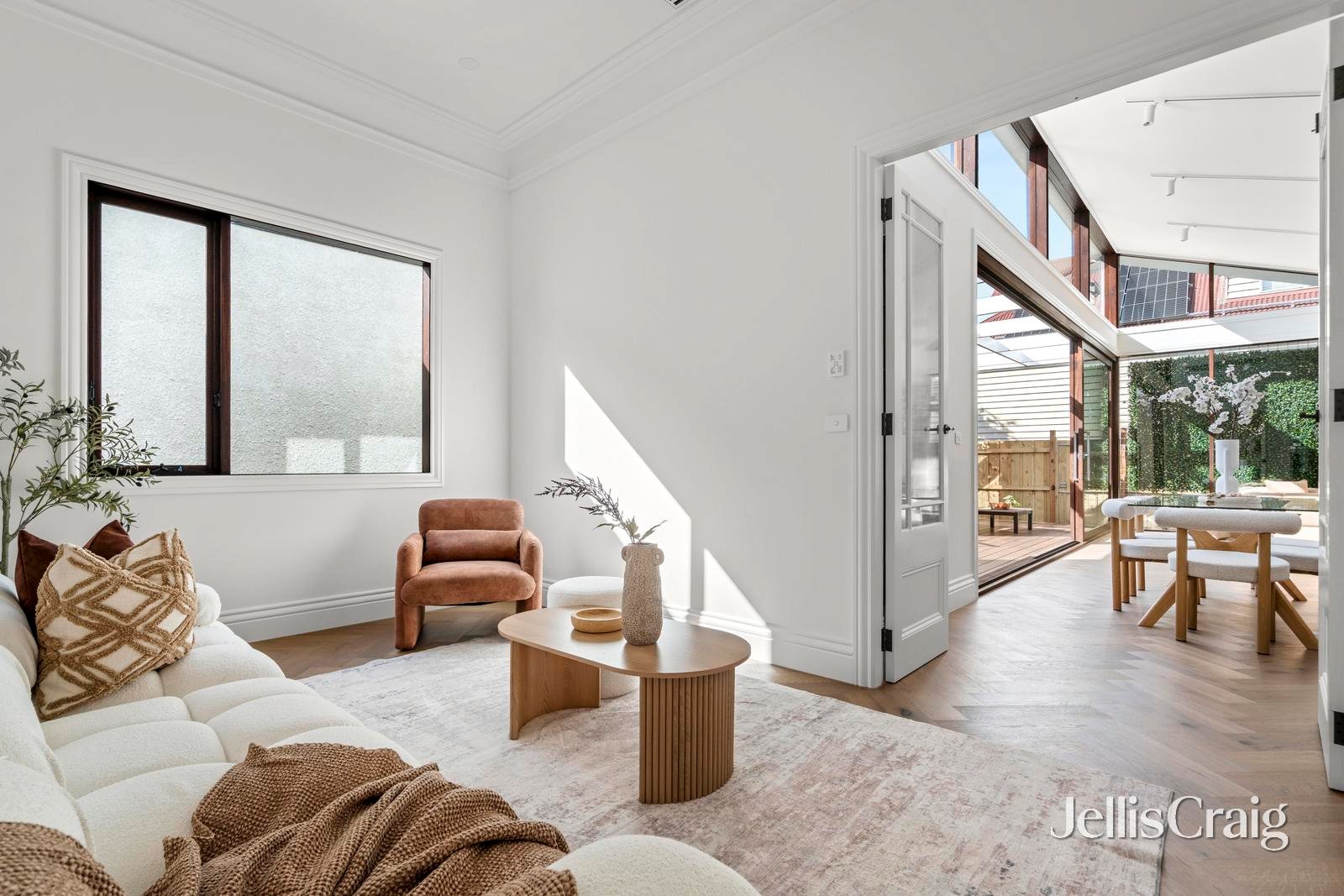 28 Barry Street, Brunswick image 3