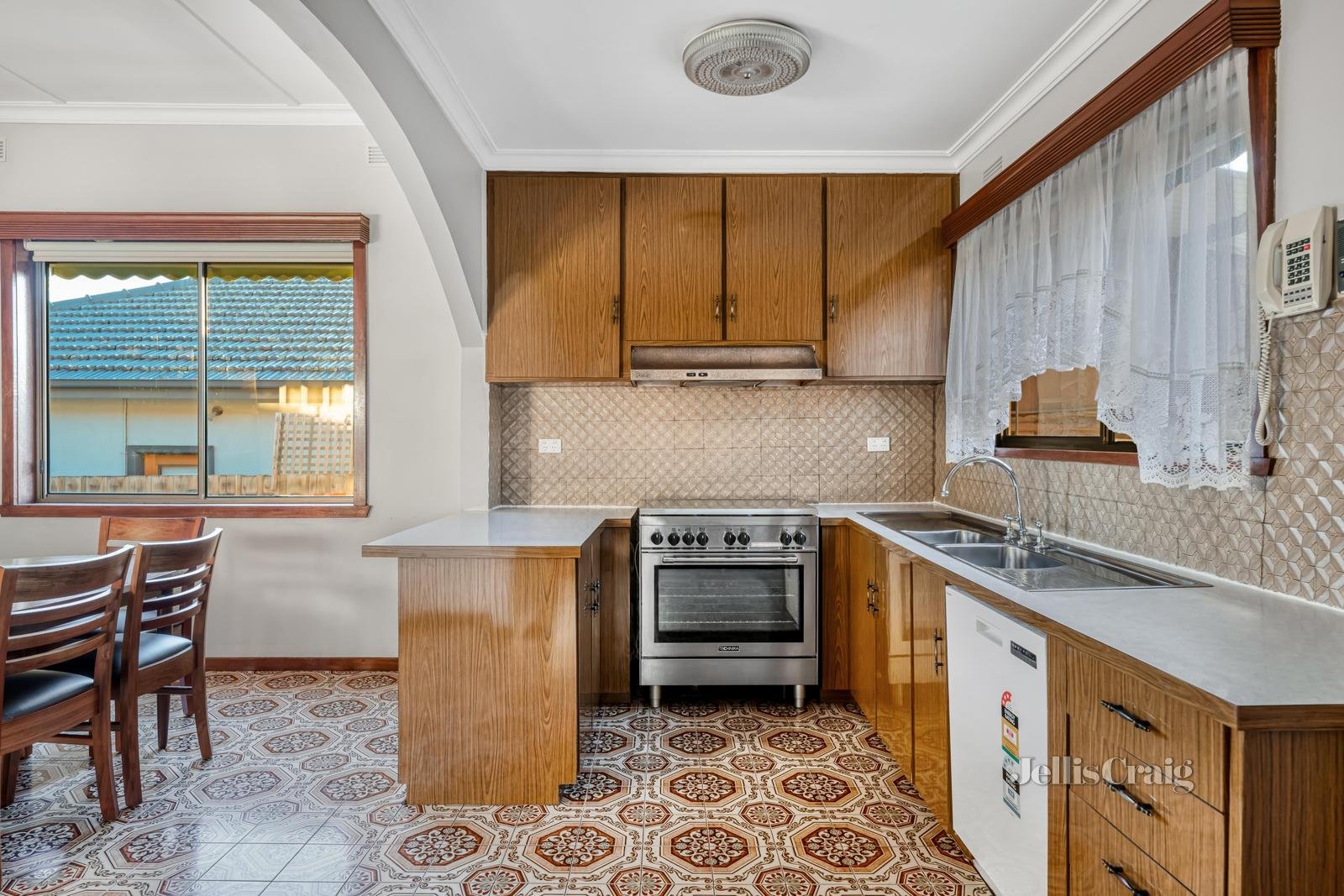 28 Bell Street, Coburg image 5