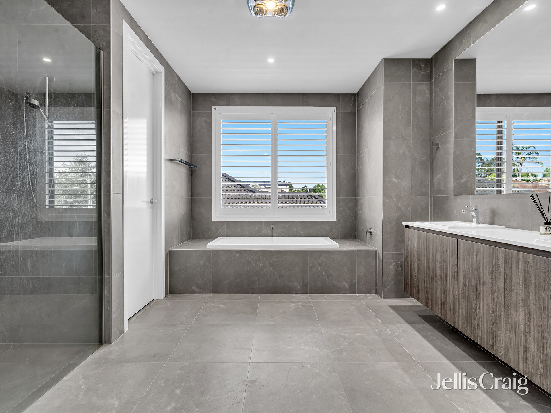 28 Bellevue Avenue, Burwood&nbsp;East image 9