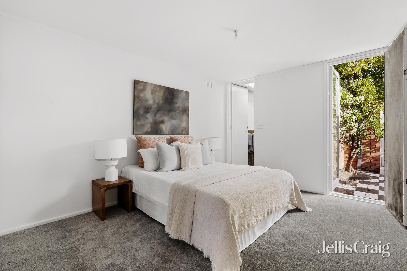 2/8 Berkeley Street, Hawthorn image 6