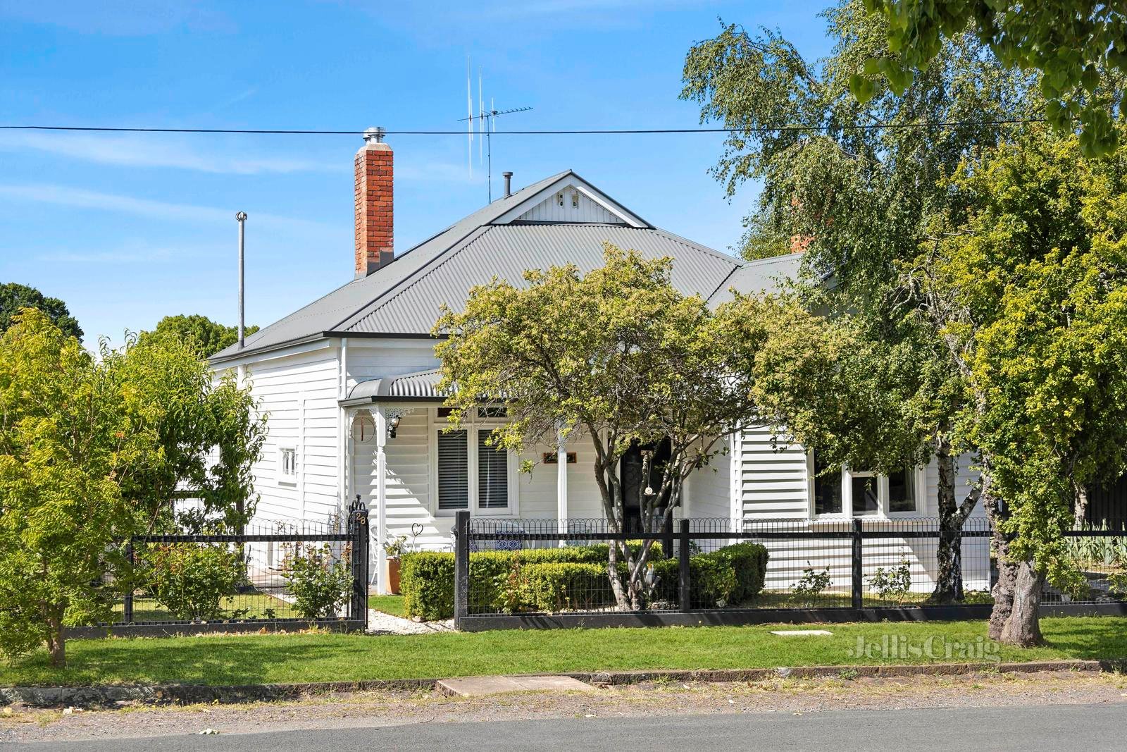 28 Bodkin Street, Kyneton image 1