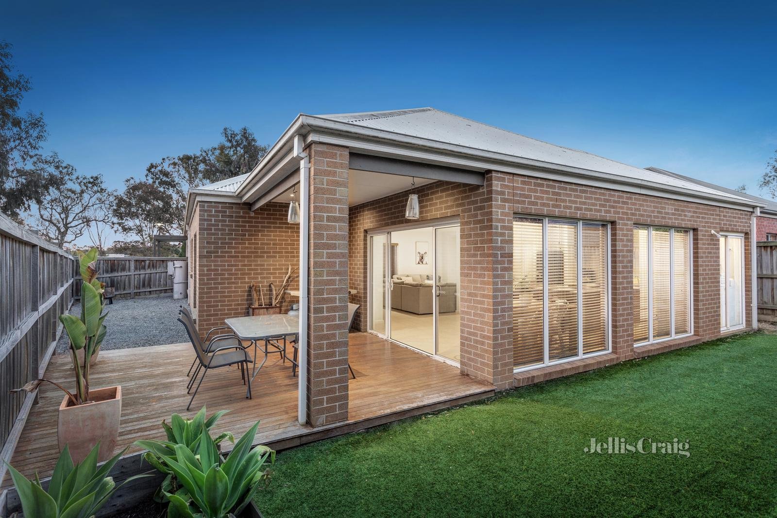 28 Bower Way, Doreen image 10