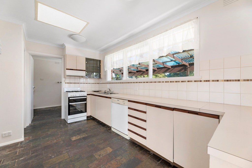 28 Brendale Avenue, Blackburn North image 3