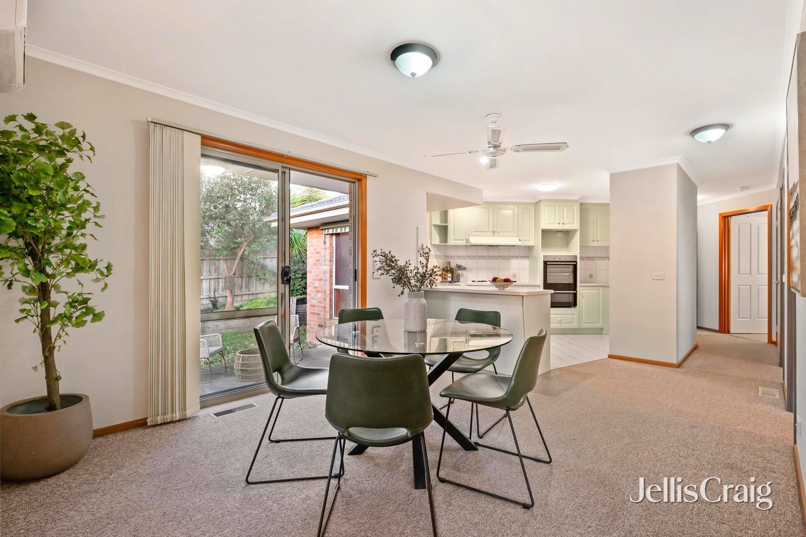 28 Bridges Avenue, Mooroolbark image 3