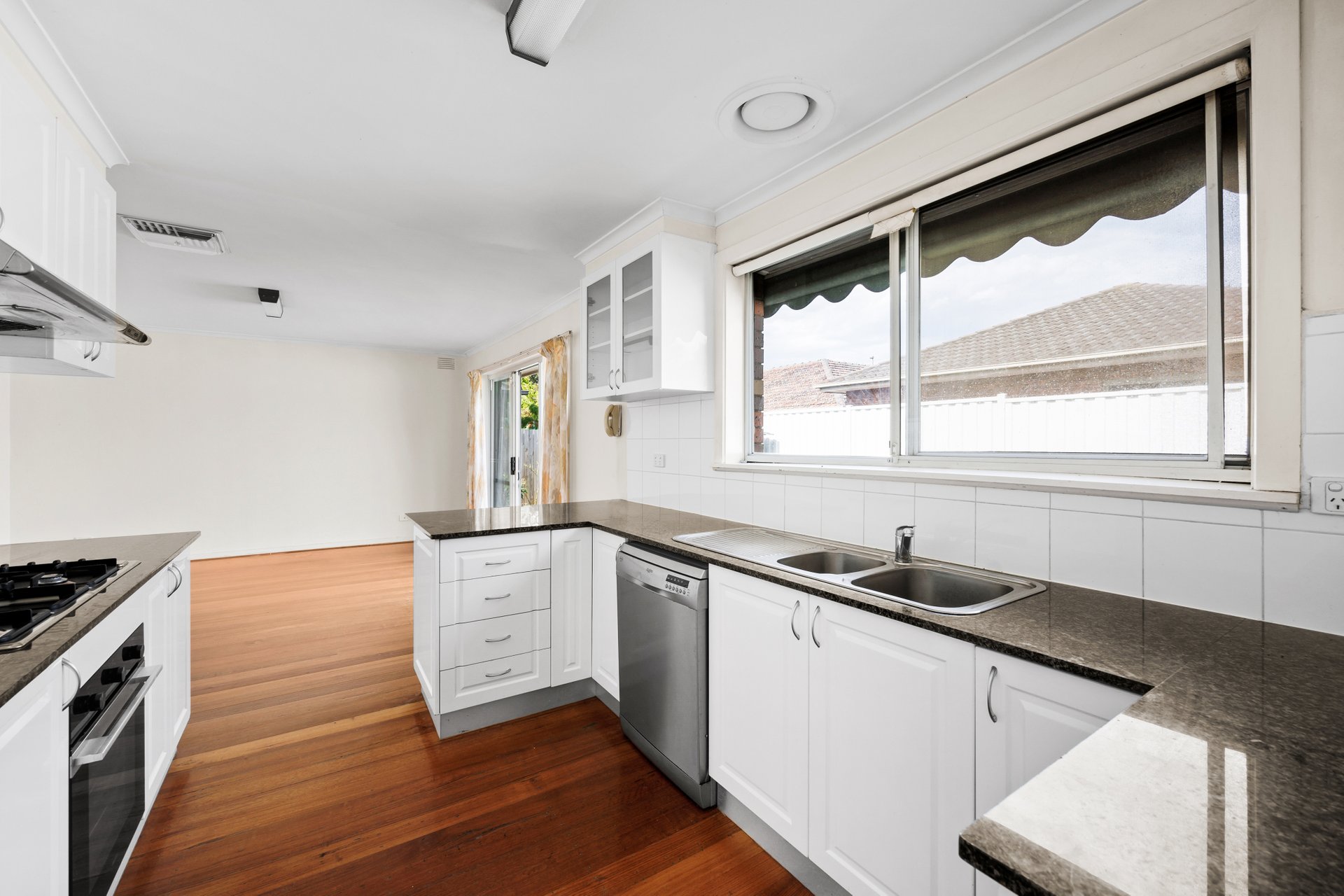 Property Gallery Thumbnail 2