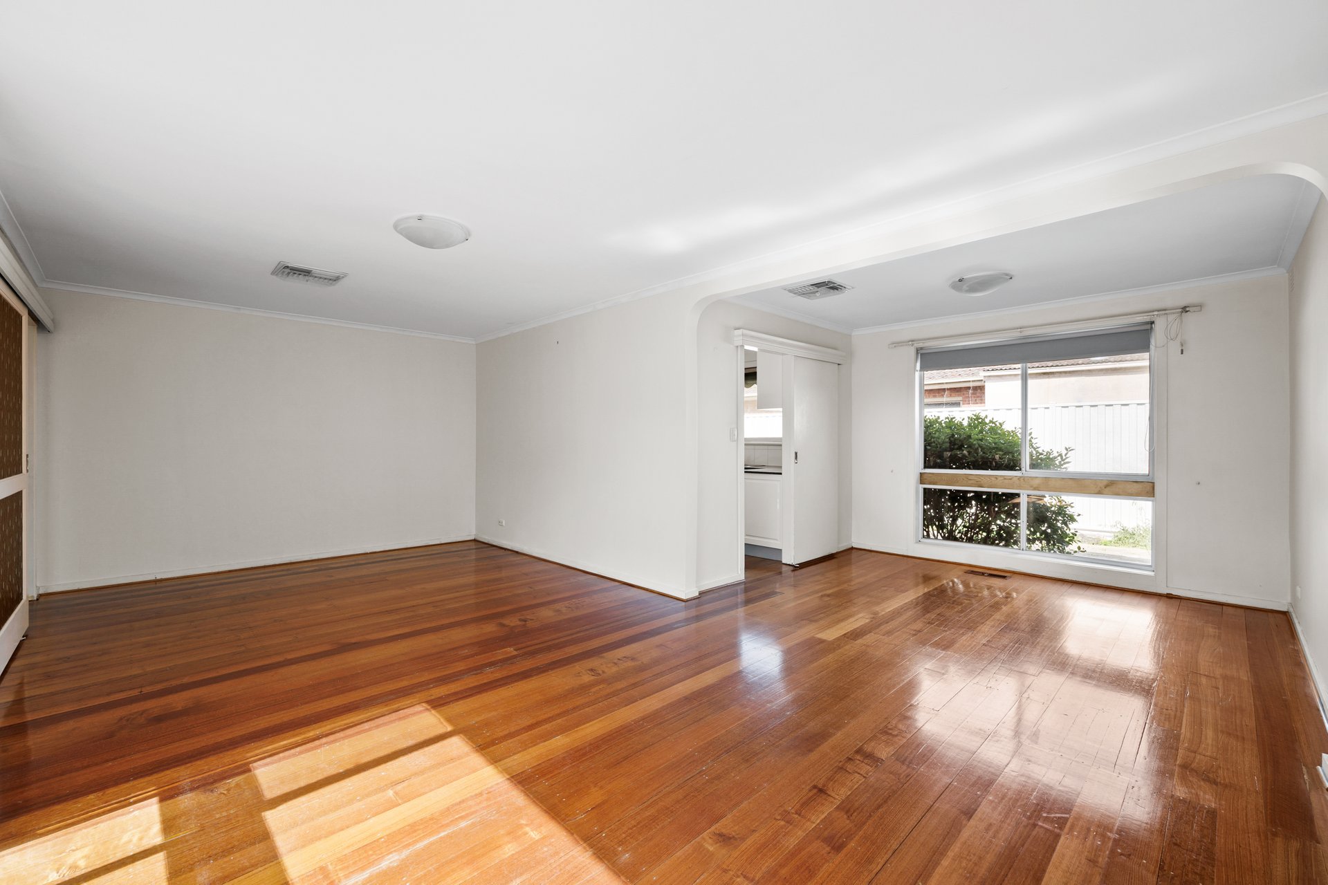 Property Gallery Thumbnail 5