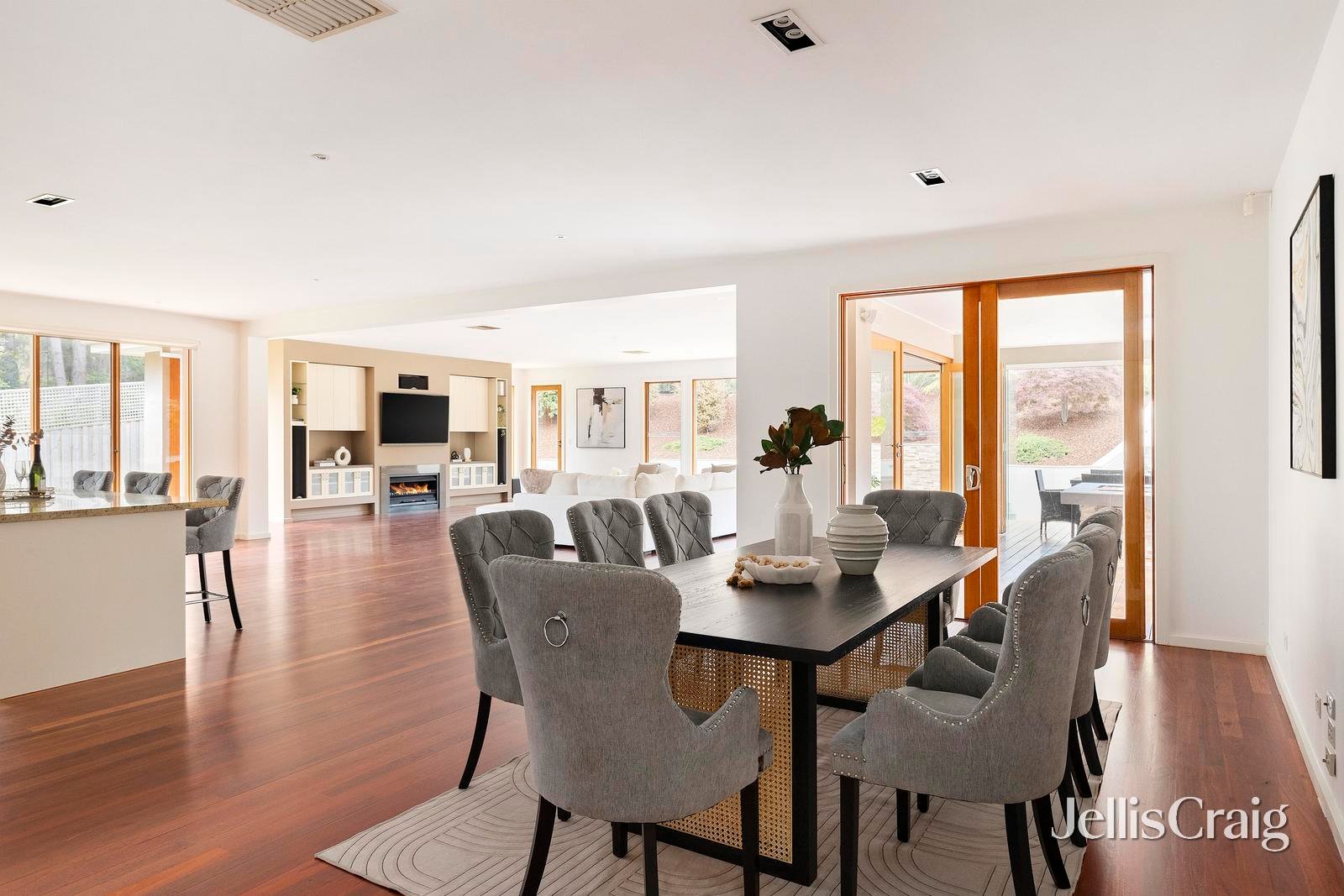 28 Chivers Road, Templestowe image 5