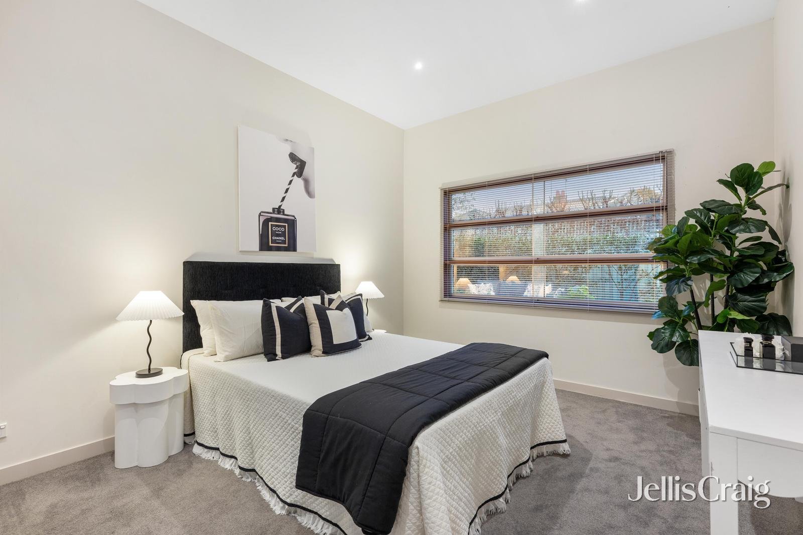 2/8 Clifton Road, Hawthorn East image 4