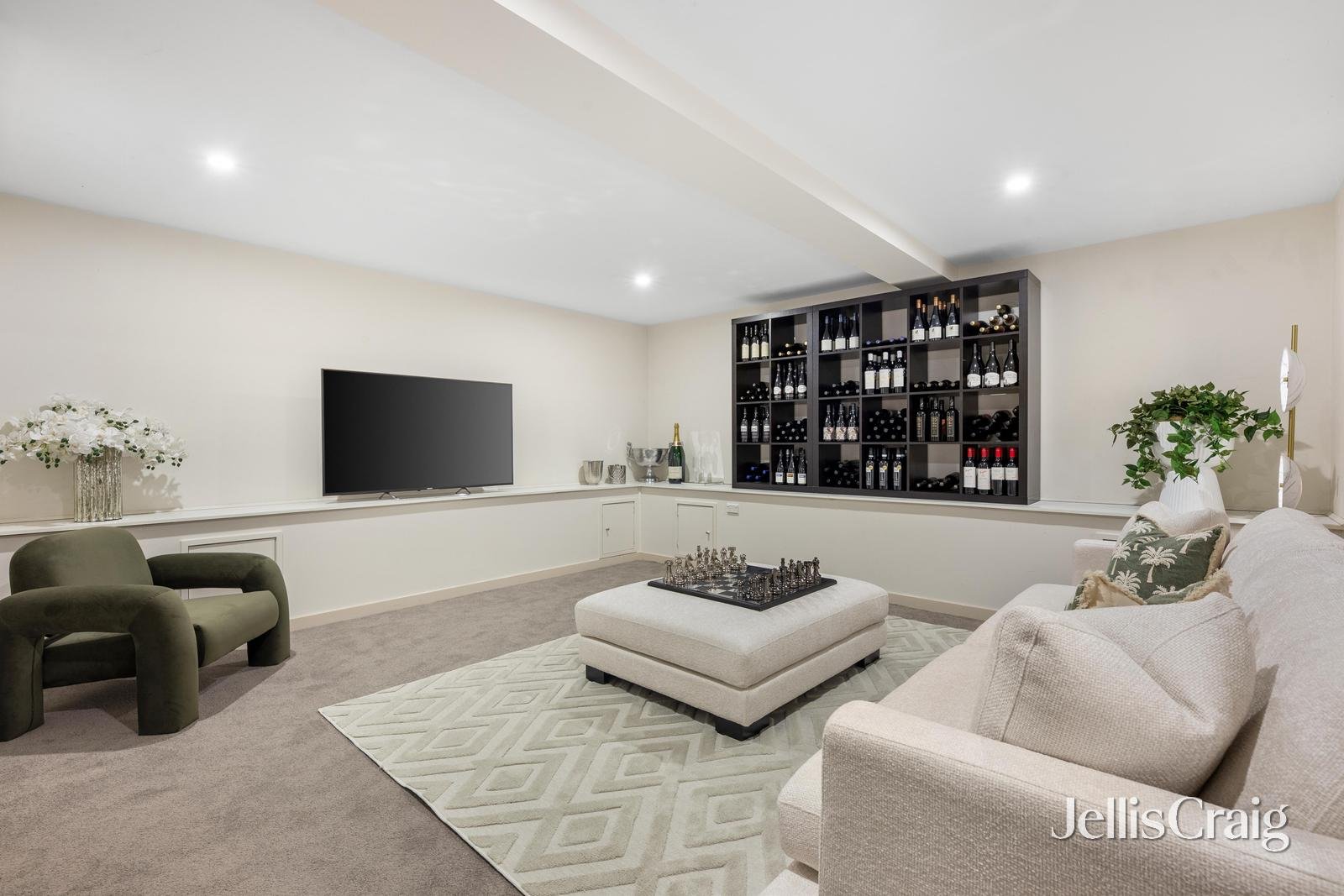 2/8 Clifton Road, Hawthorn East image 7