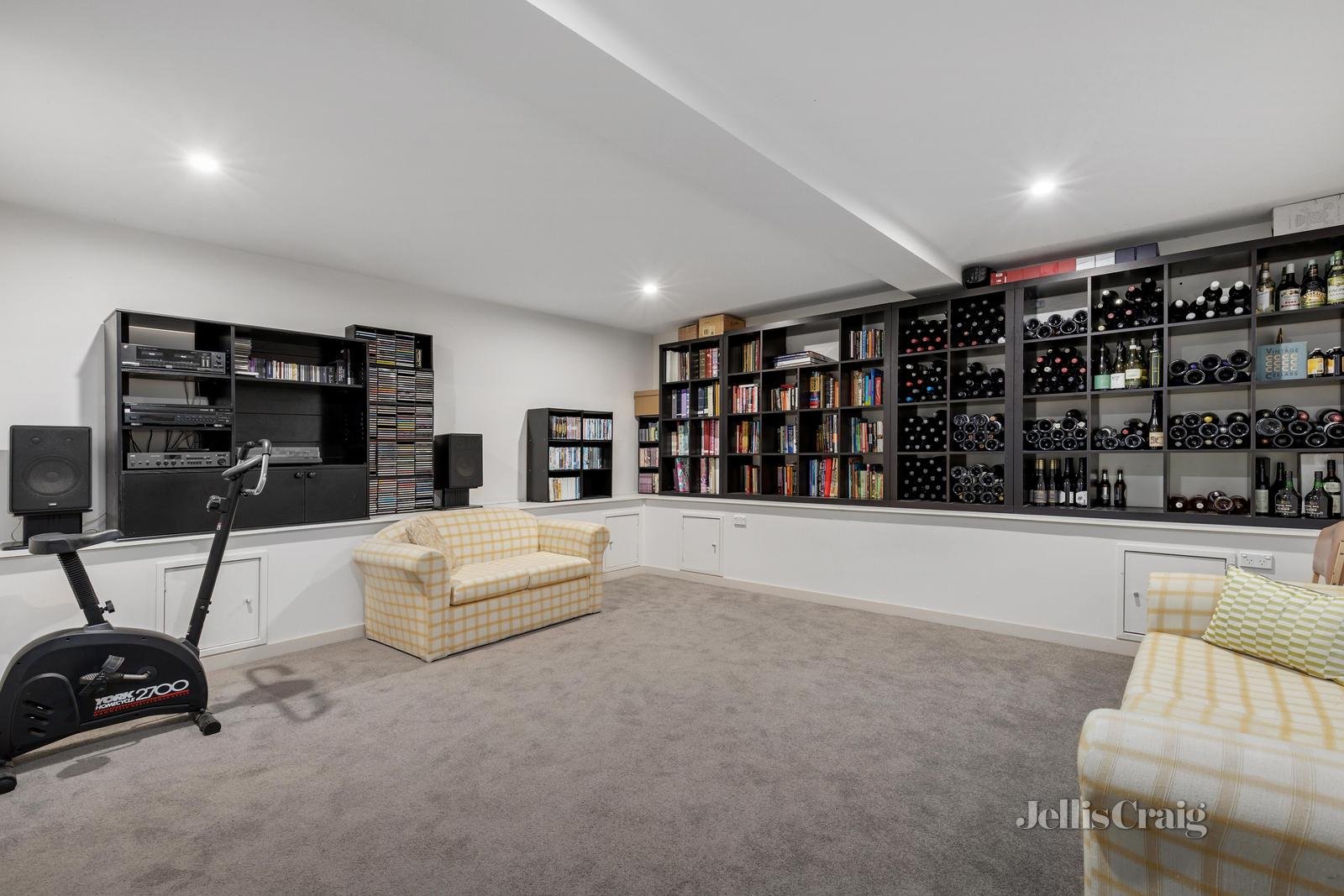 2/8 Clifton Road, Hawthorn East image 6