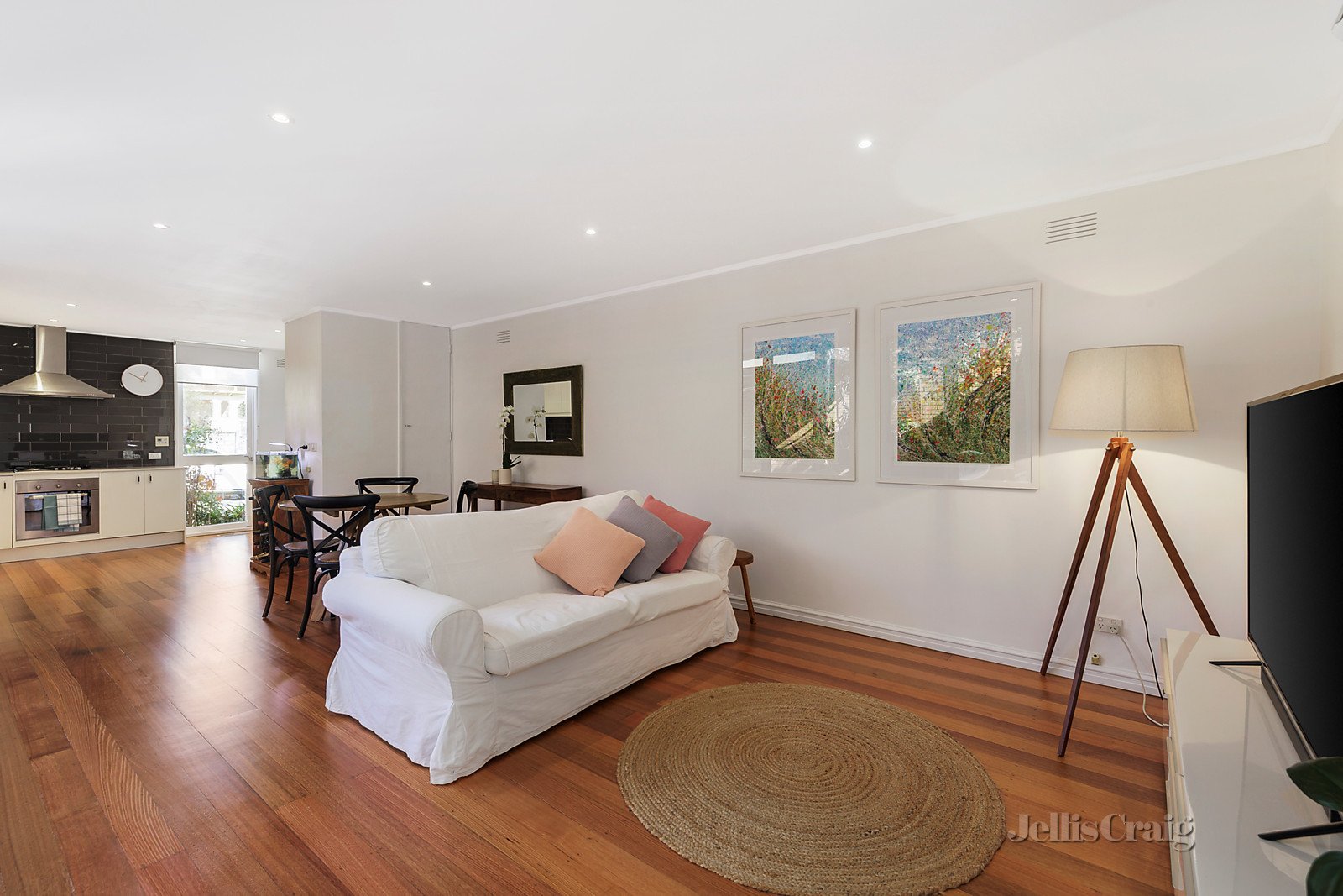 2/8 Cooloongatta Road, Camberwell image 2