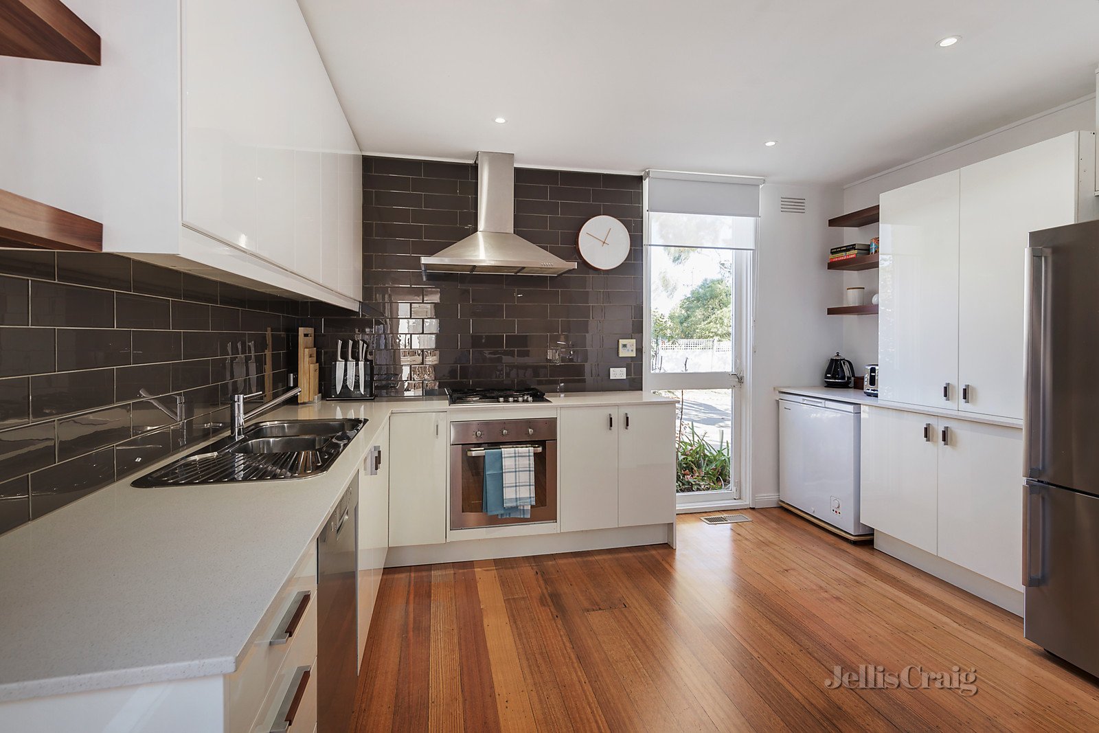 2/8 Cooloongatta Road, Camberwell image 3