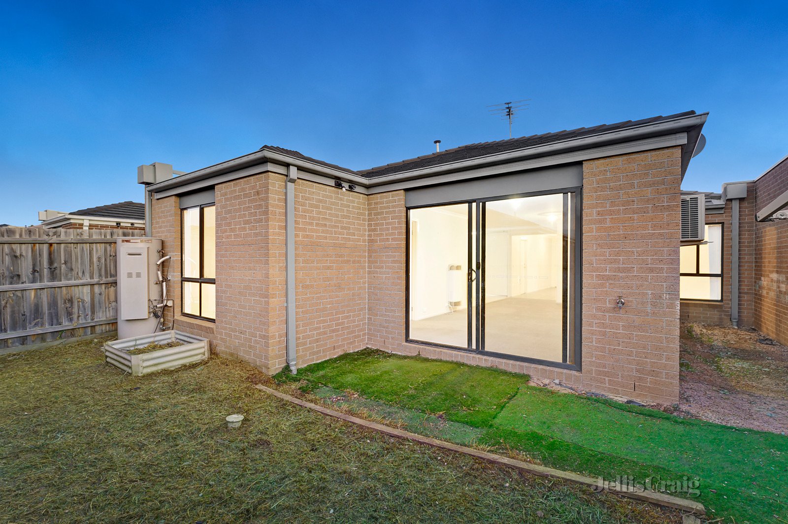 28 Cortland Street, Doreen image 9