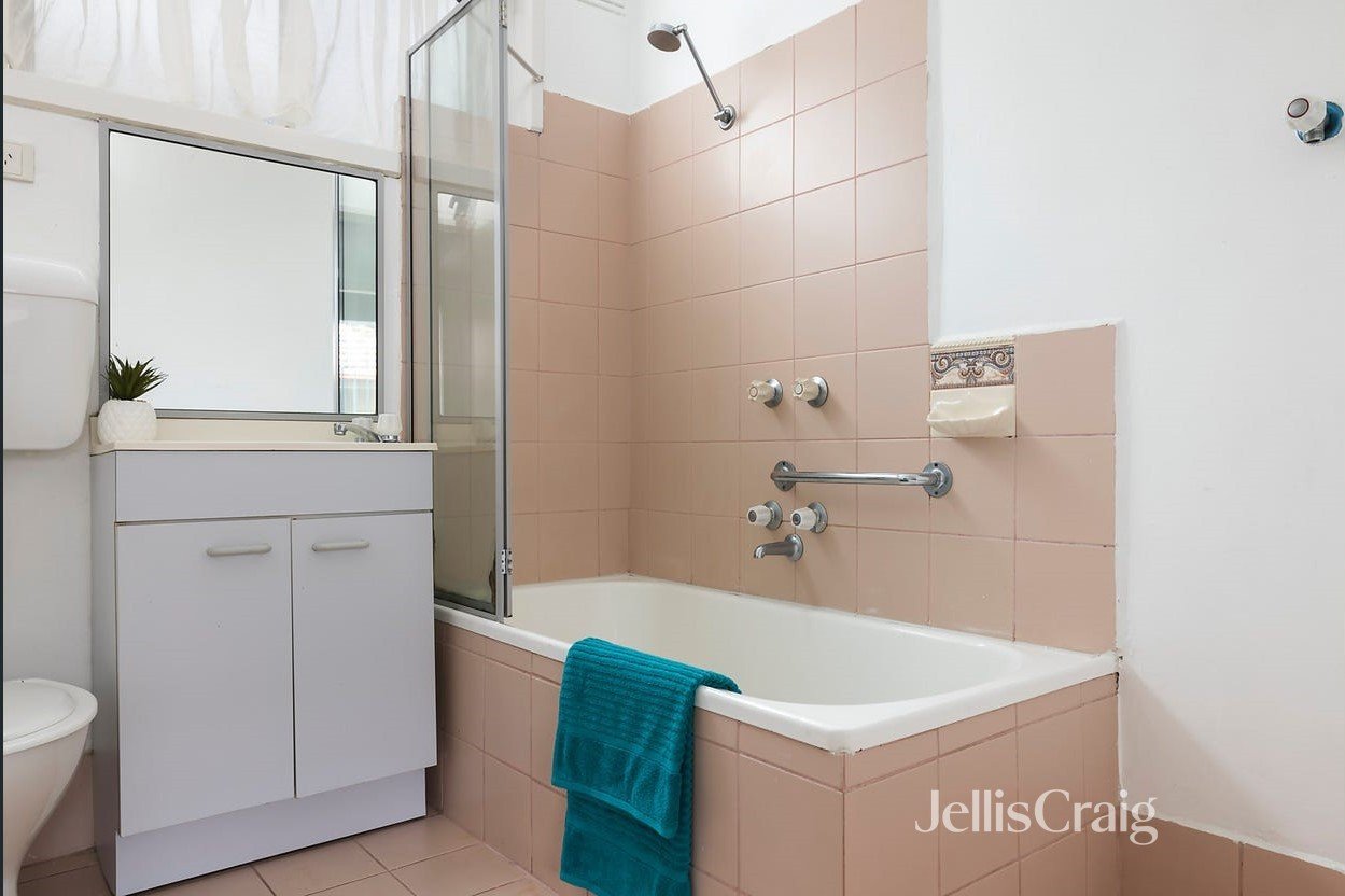 2/8 Dalgety Street, Brunswick&nbsp;West image 5