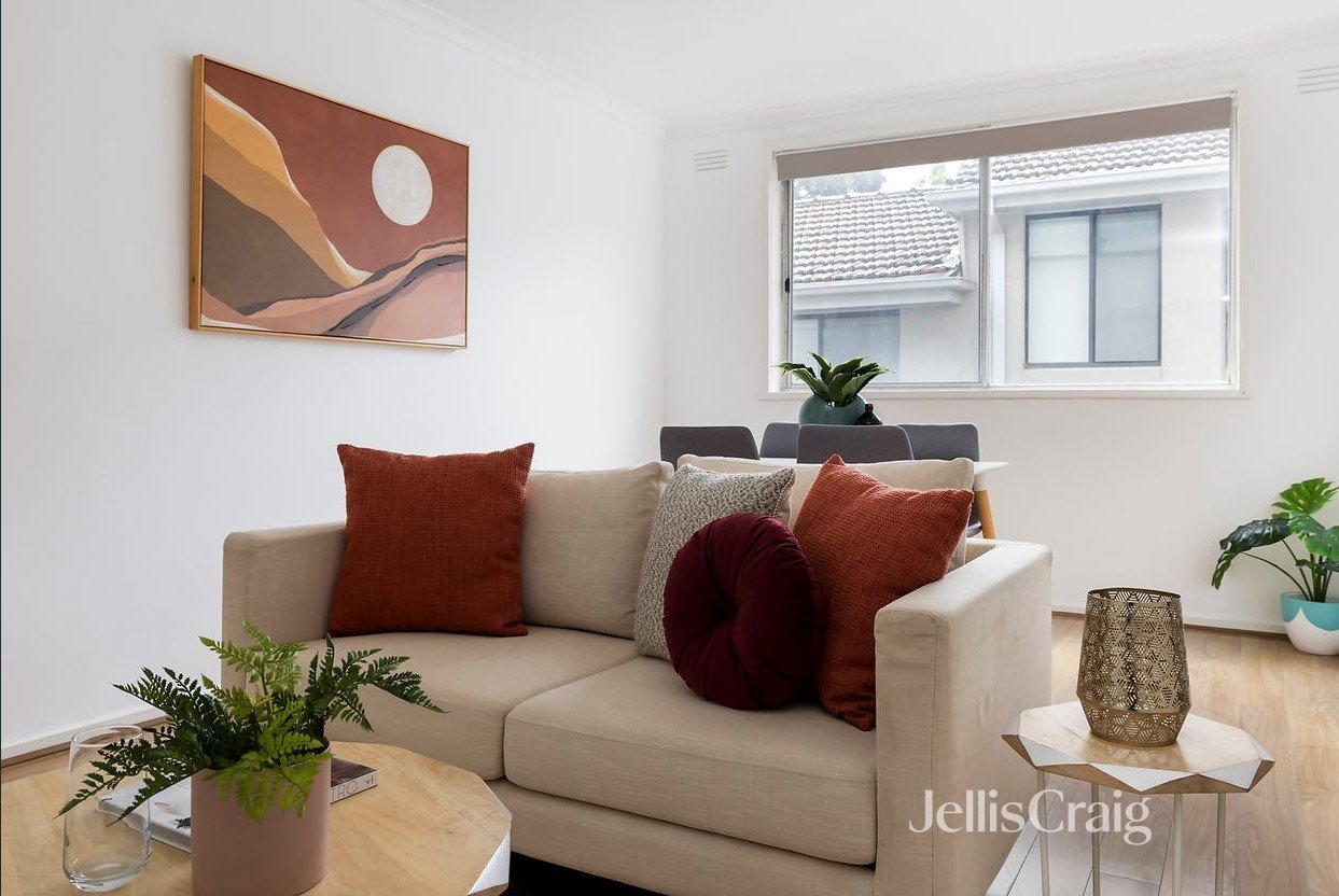 2/8 Dalgety Street, Brunswick&nbsp;West image 2