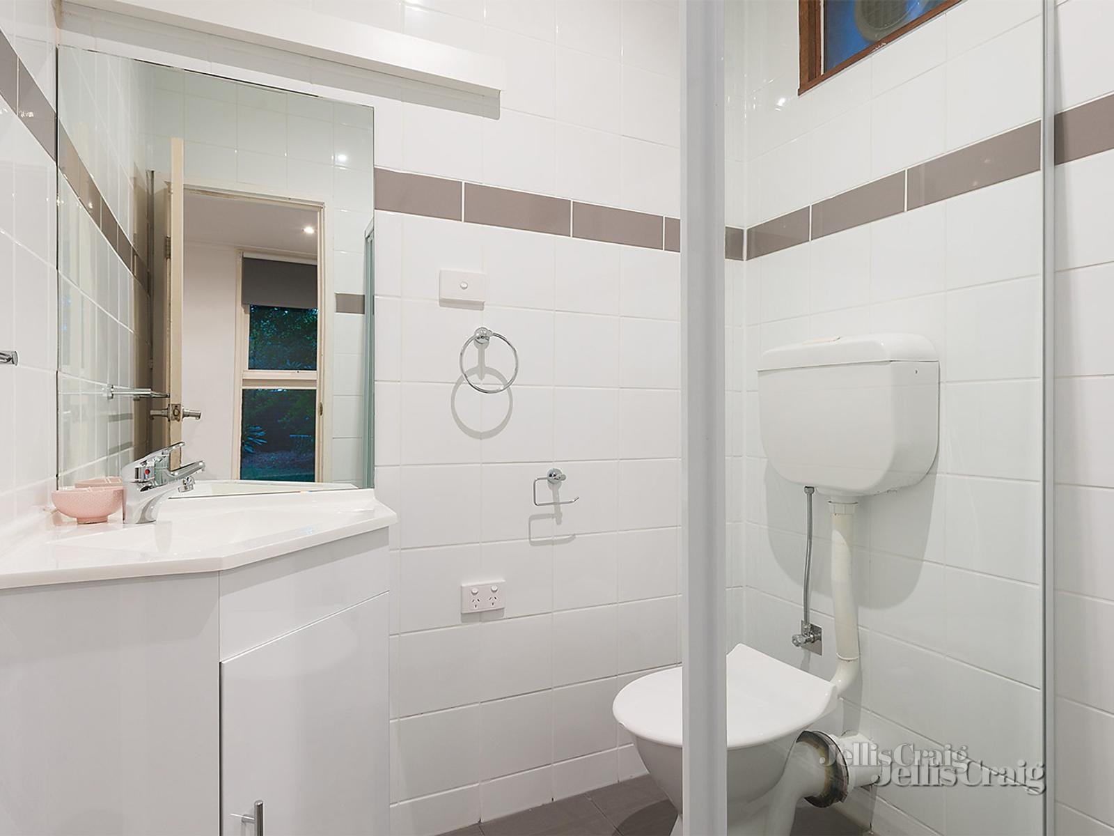 28 Daly Street, Doncaster East image 6