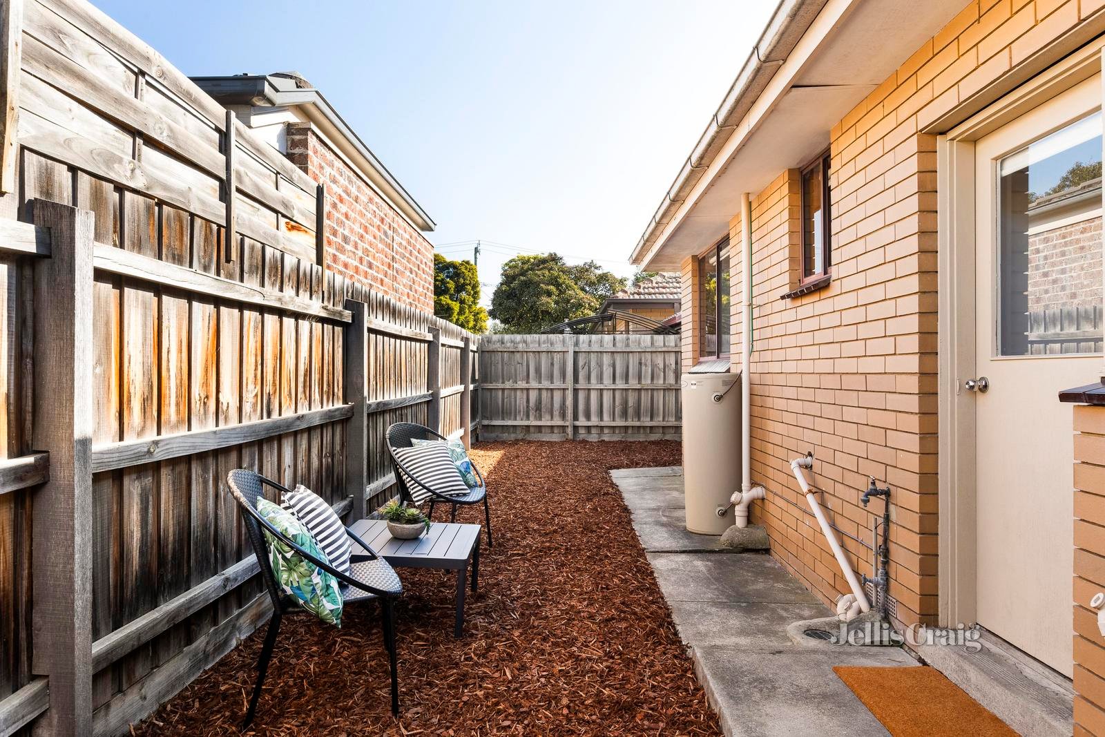 2/8 Darebin Boulevard, Reservoir image 9