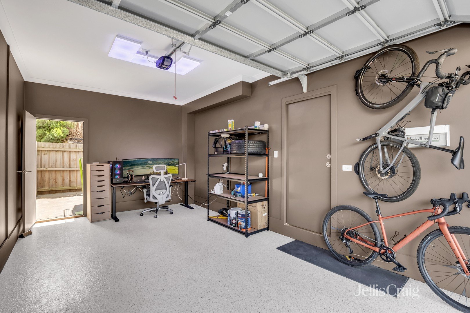 2/8 De Carle Street, Brunswick image 10