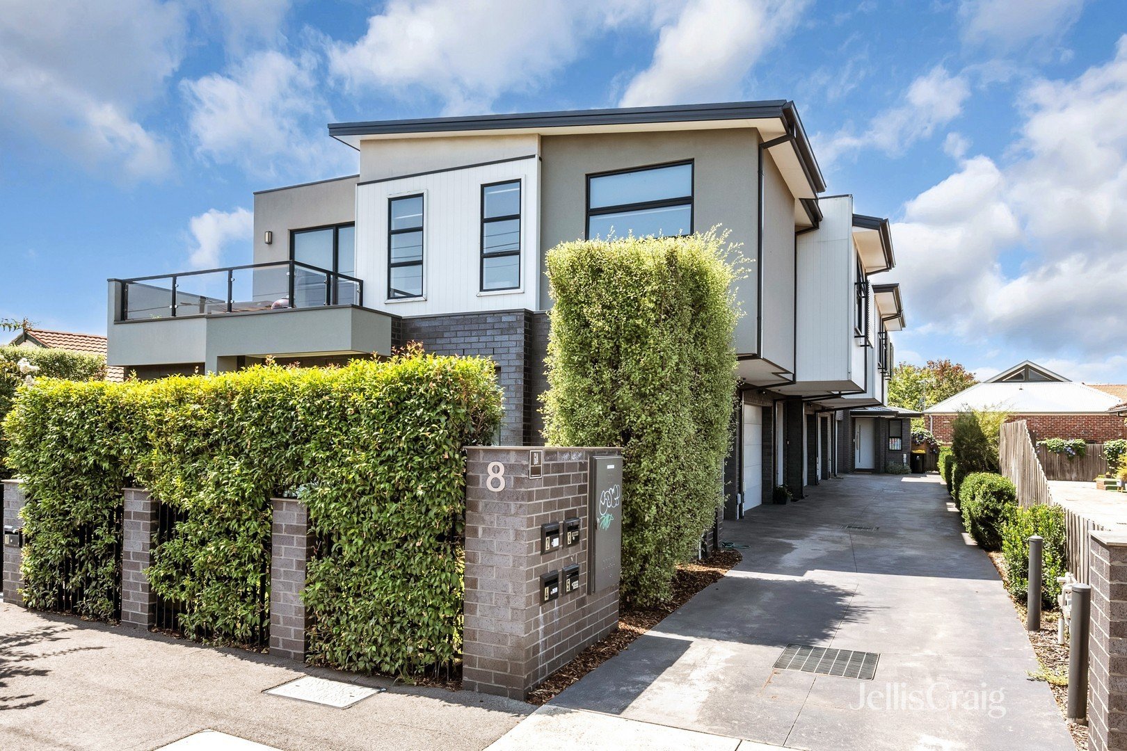 2/8 De Carle Street, Brunswick image 8