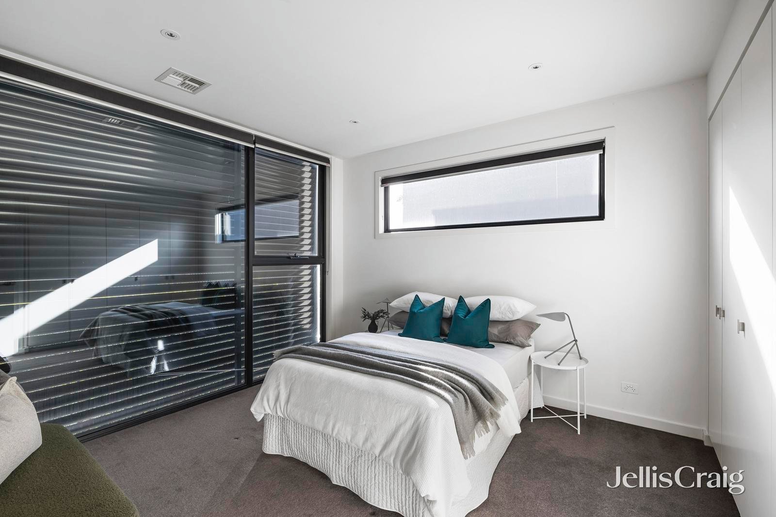 2/8 Deborah Avenue, Bentleigh East image 10