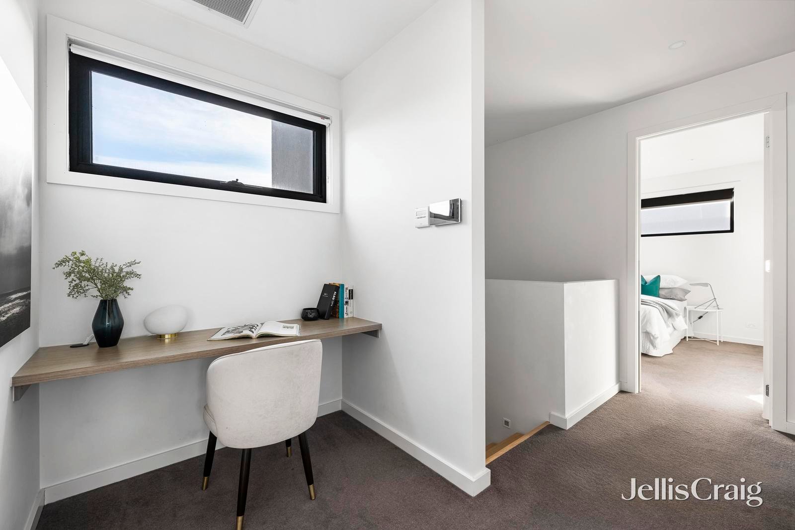 2/8 Deborah Avenue, Bentleigh East image 11