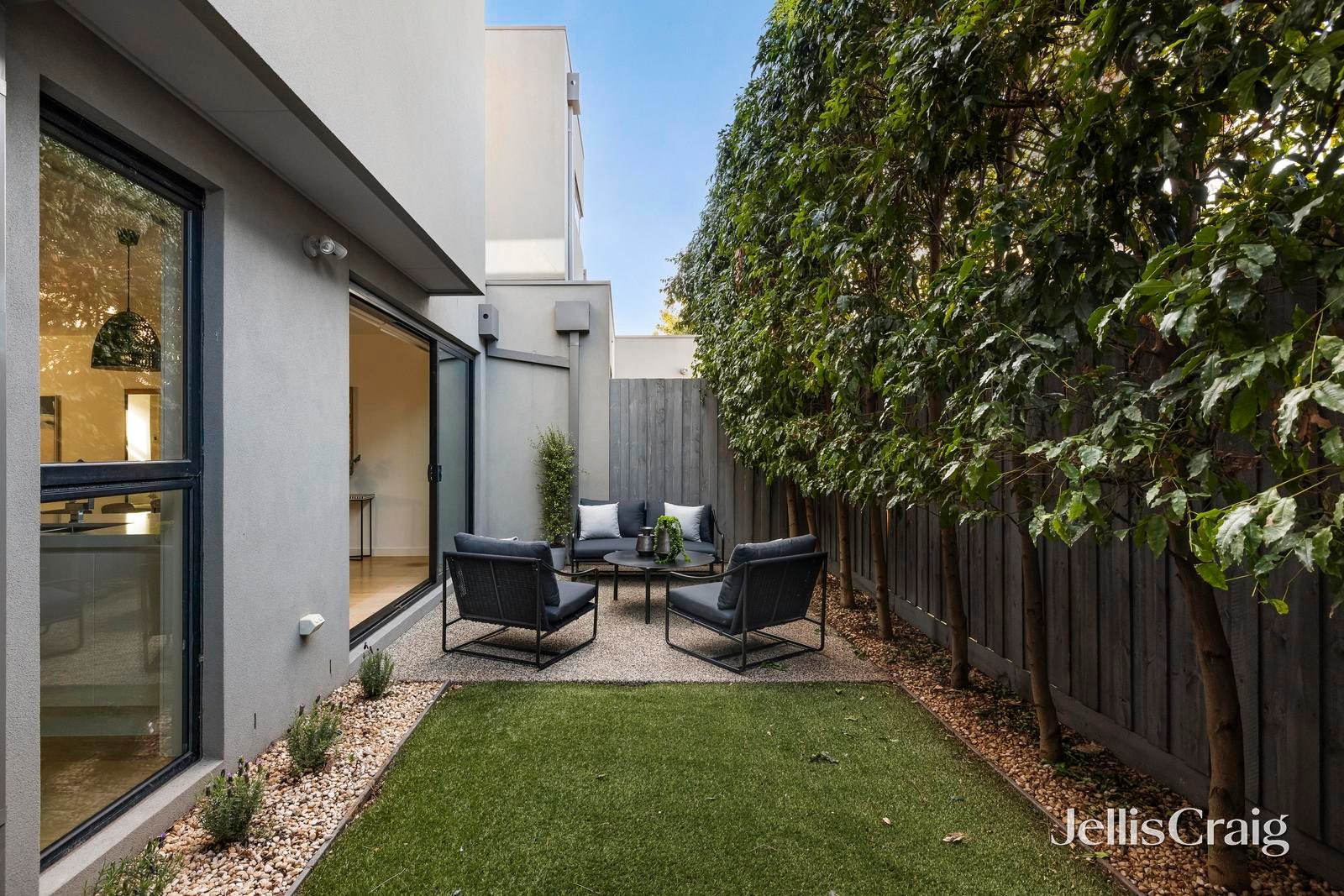 2/8 Deborah Avenue, Bentleigh East image 12
