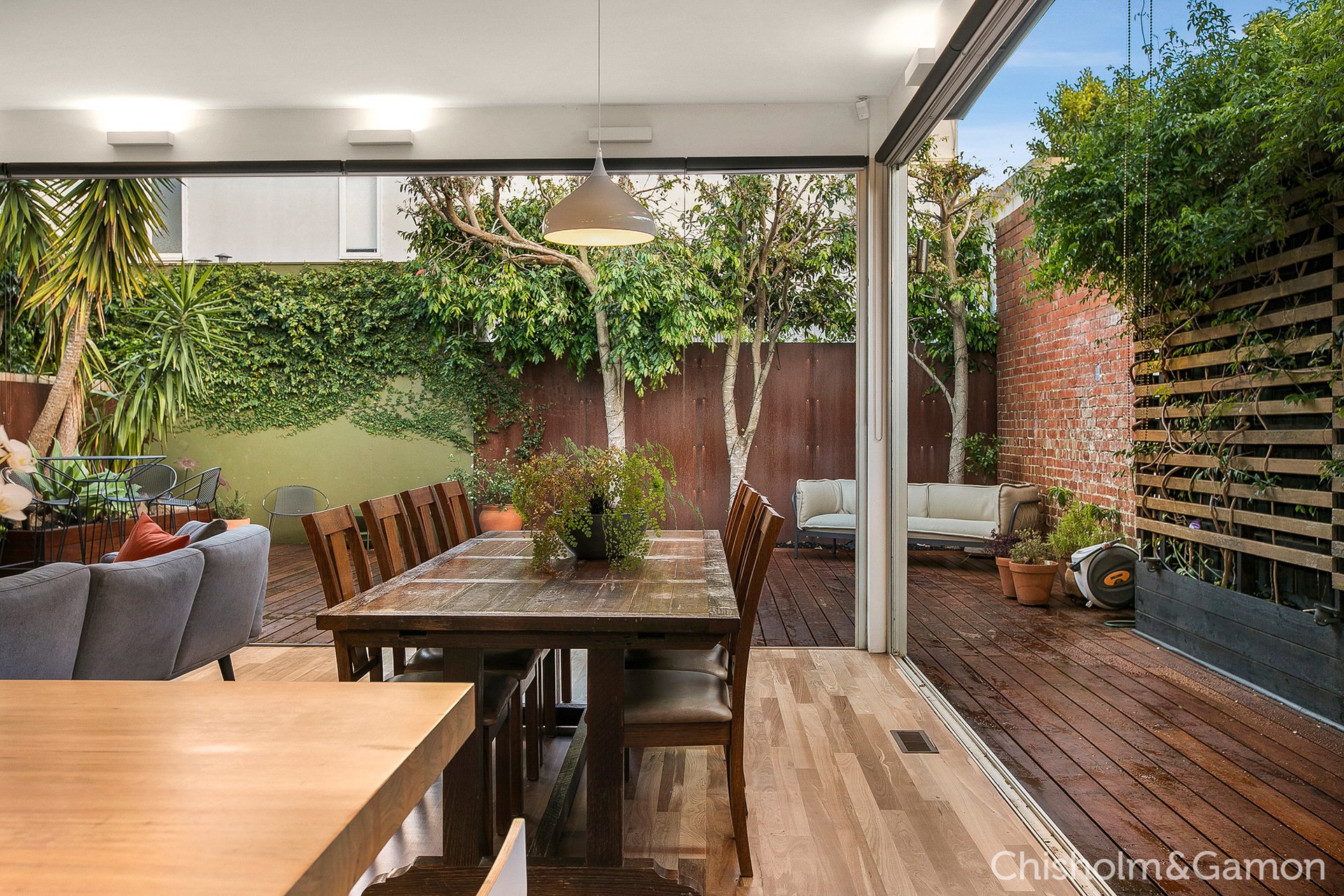 28 Dickens Street, Elwood image 5