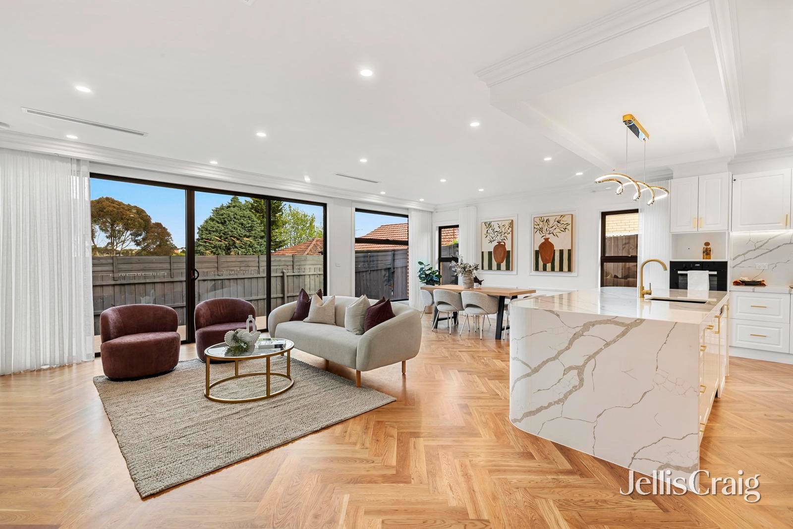2/8 Doynton Parade, Mount&nbsp;Waverley image 2