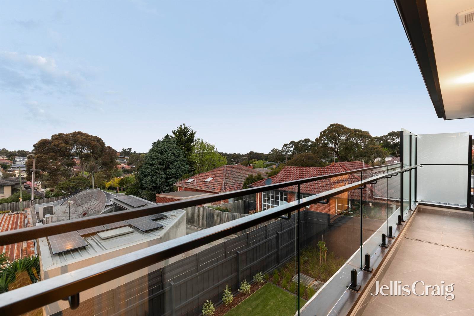 2/8 Doynton Parade, Mount&nbsp;Waverley image 8