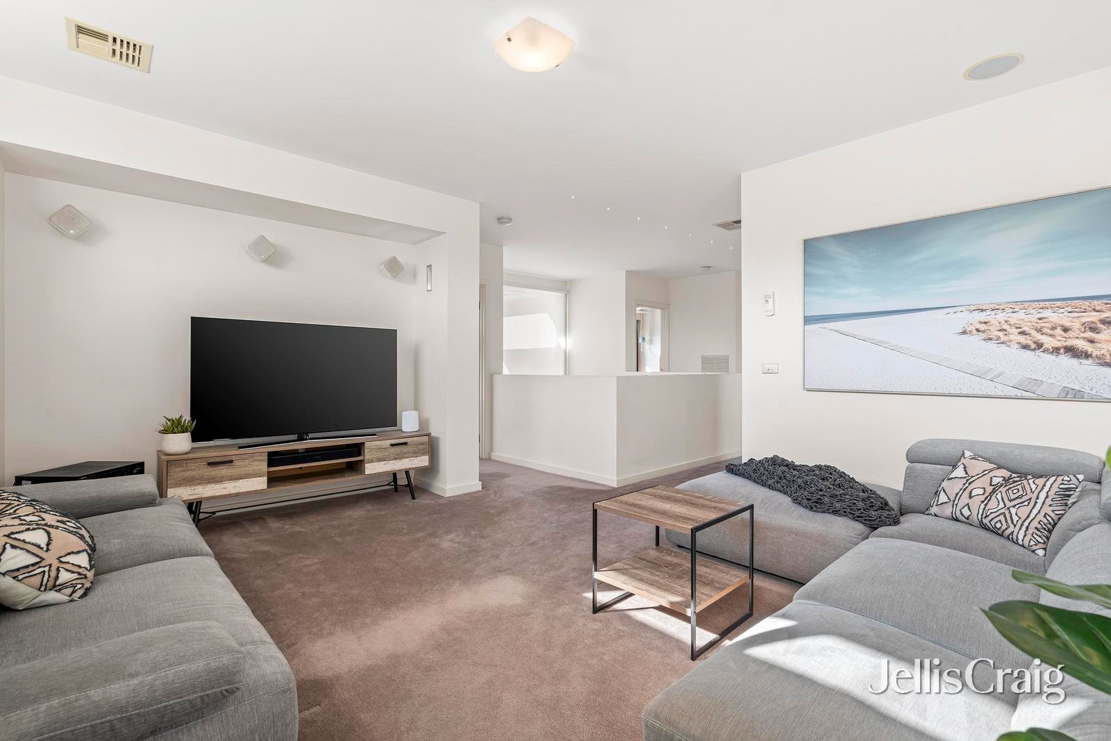 28 Drummer Hill Lane, Mooroolbark image 8