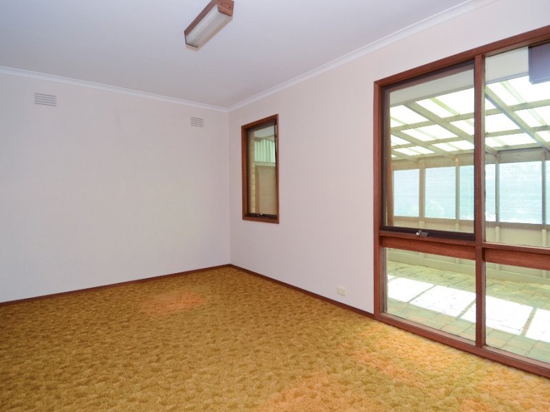 28 Drysdale Avenue, Hamlyn Heights image 8