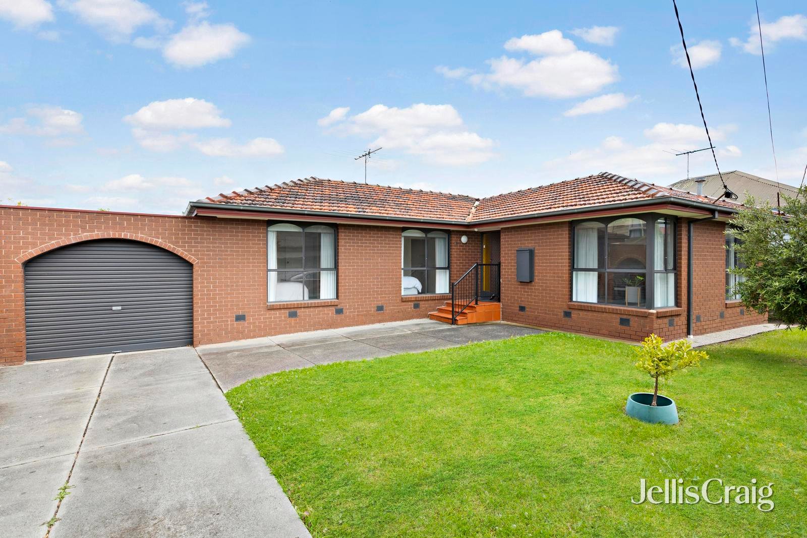 28 Dudley Street, Footscray image 1