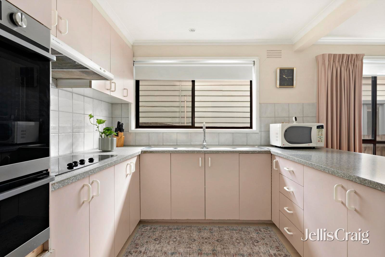 28 Dudley Street, Footscray image 3