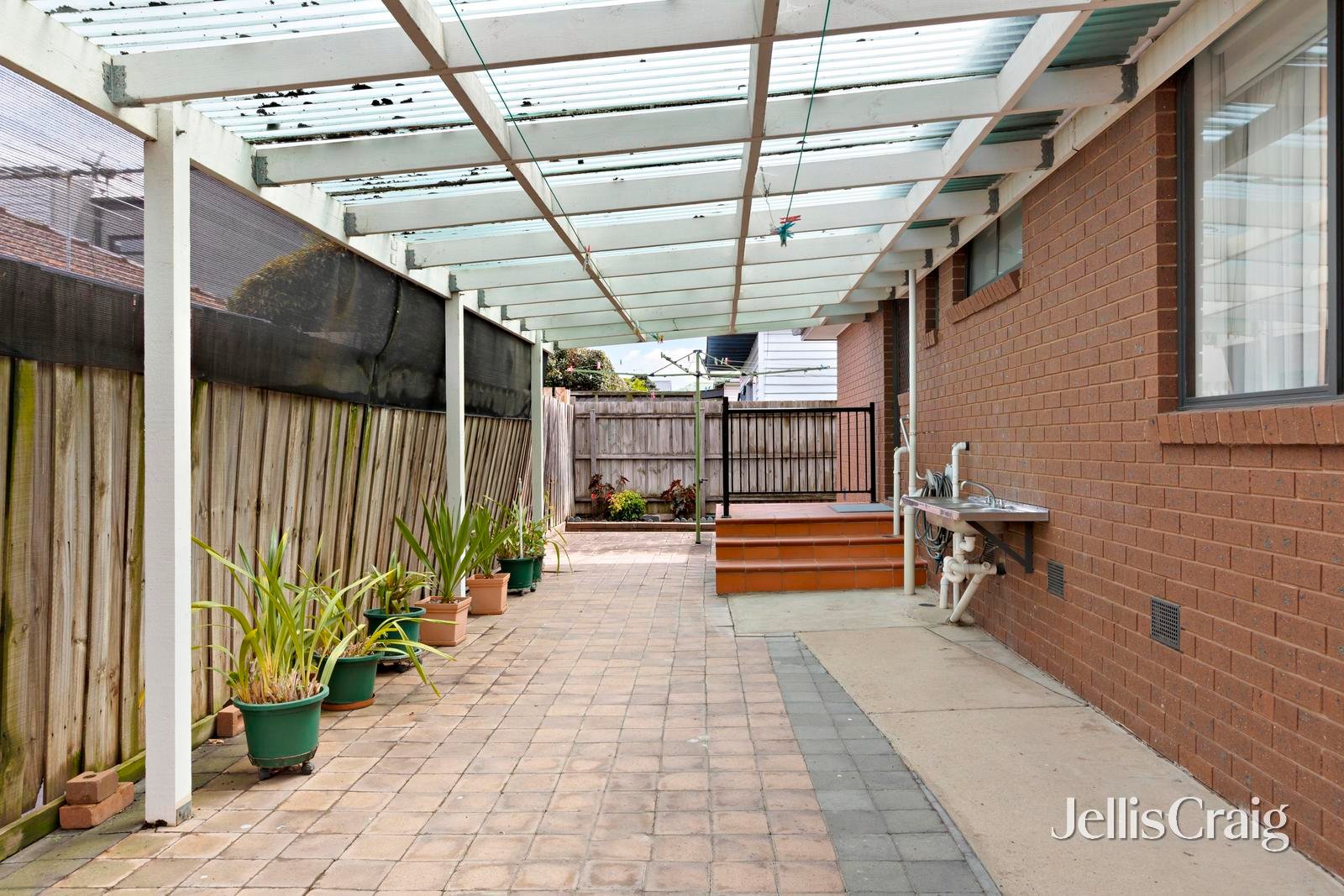 28 Dudley Street, Footscray image 8