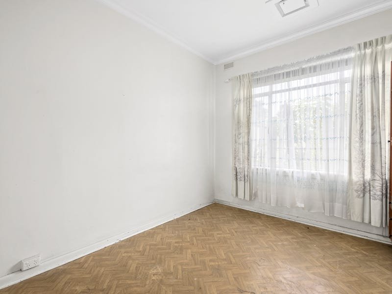 Property Gallery Thumbnail 7