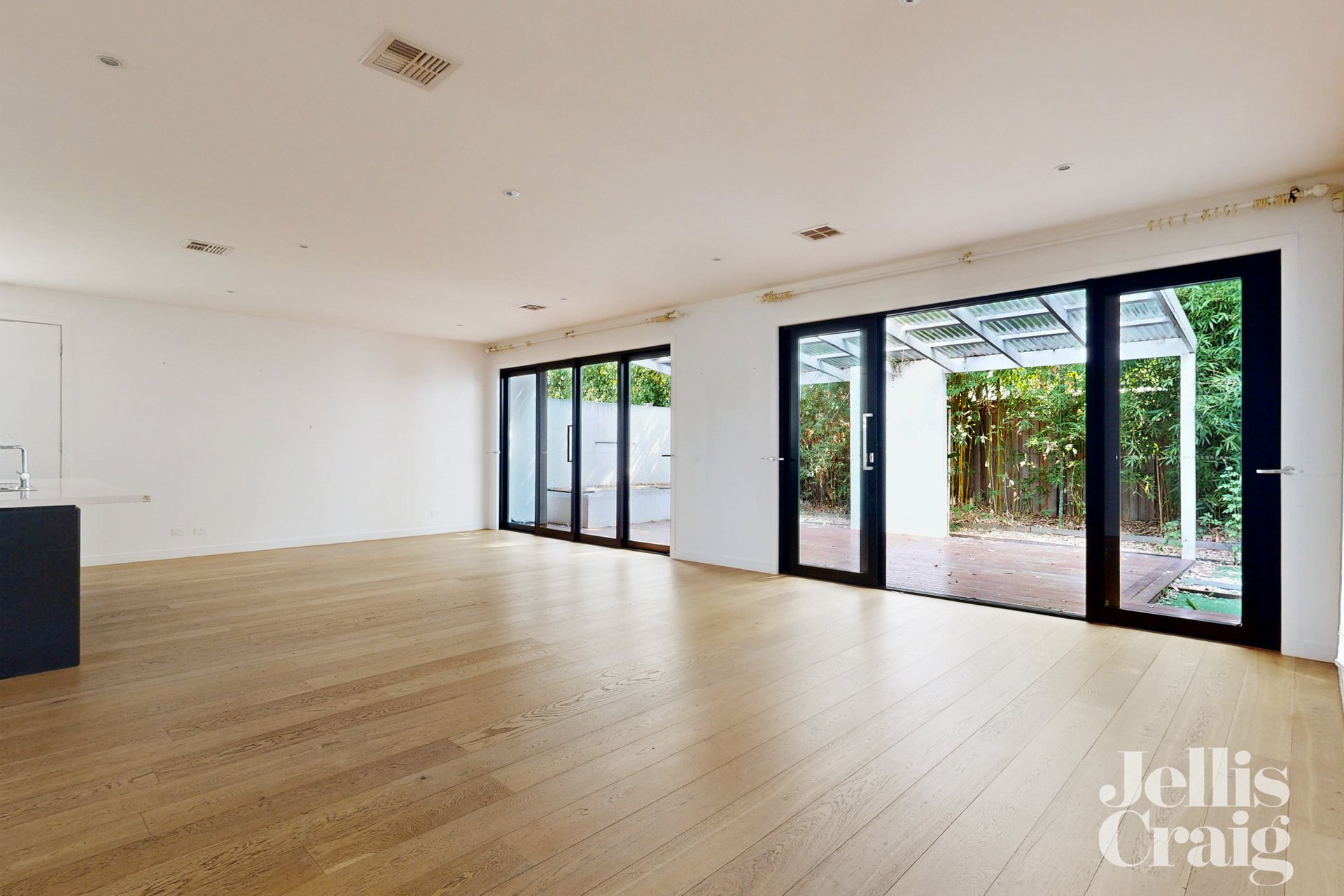 28 Ellsworth Crescent, Camberwell image 3