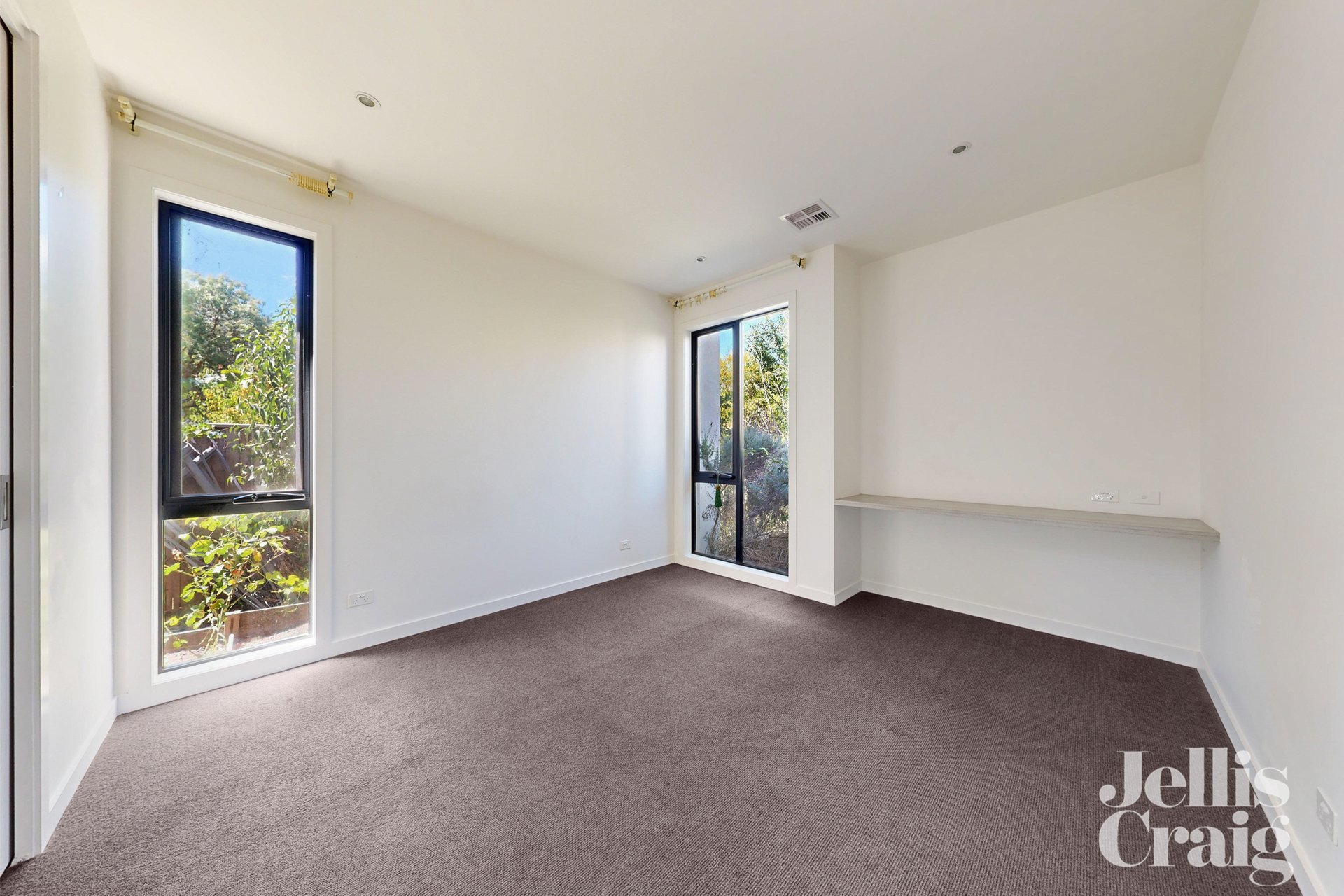 28 Ellsworth Crescent, Camberwell image 7