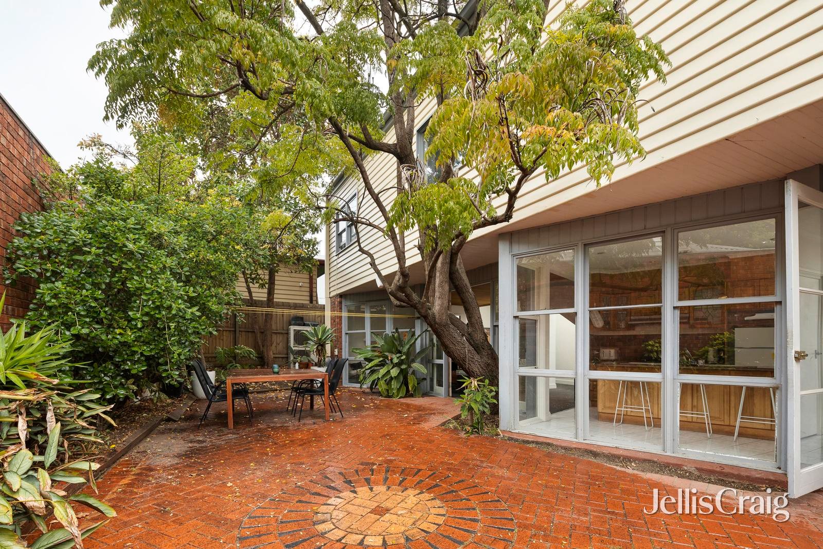 2/8 Elm Grove, Richmond image 1