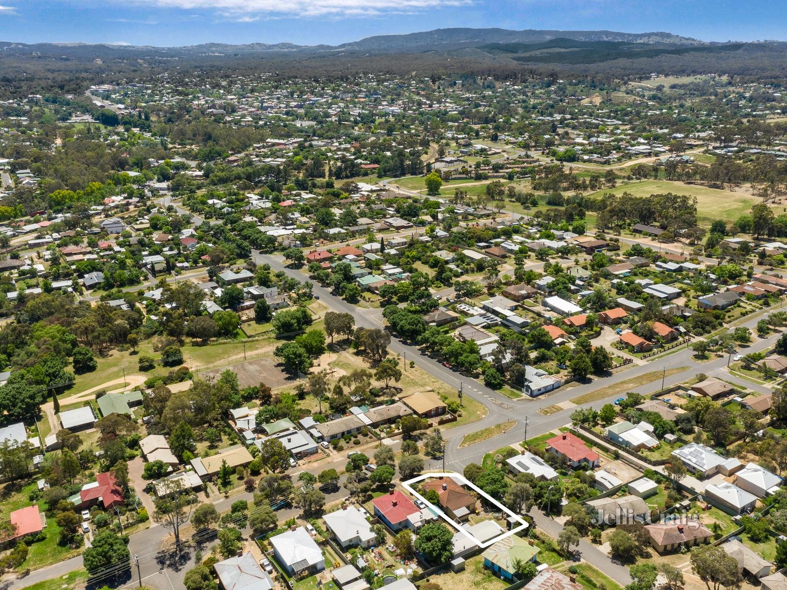 28 Etty Street, Castlemaine image 9