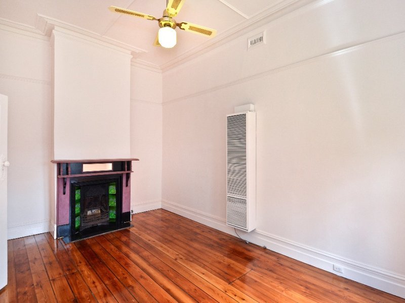 28 Evans Street, Belmont image 2