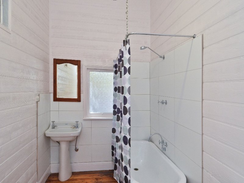 28 Evans Street, Belmont image 6