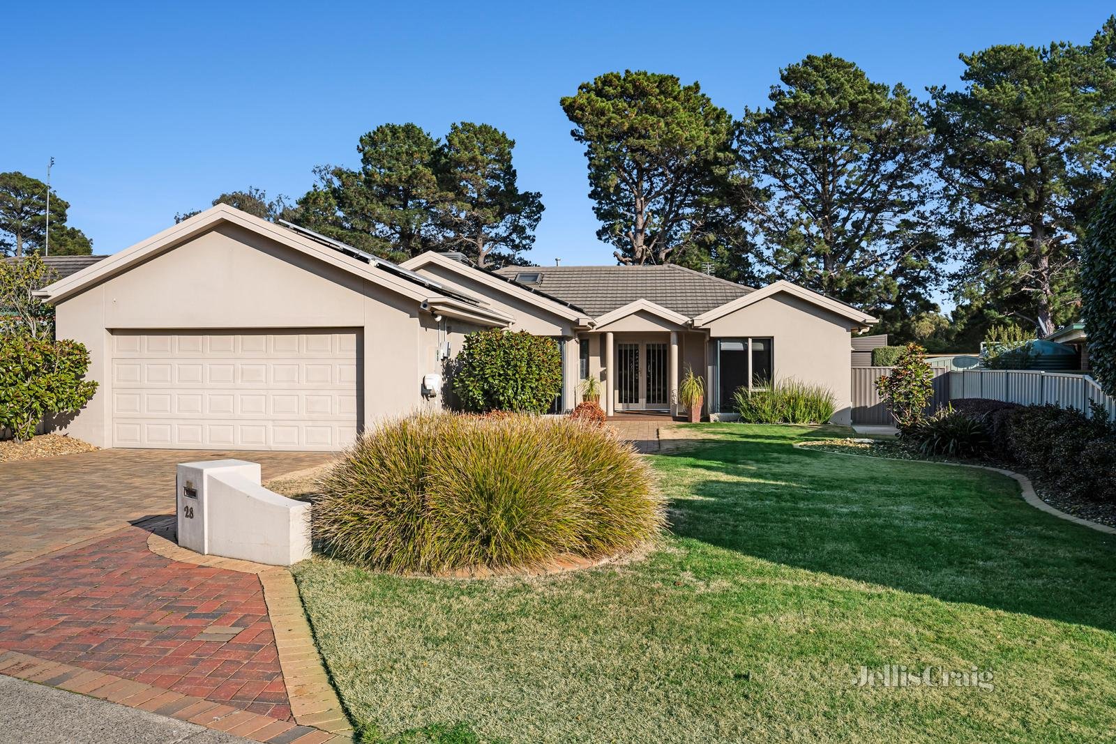 28 Fairway Court, Invermay Park image 1